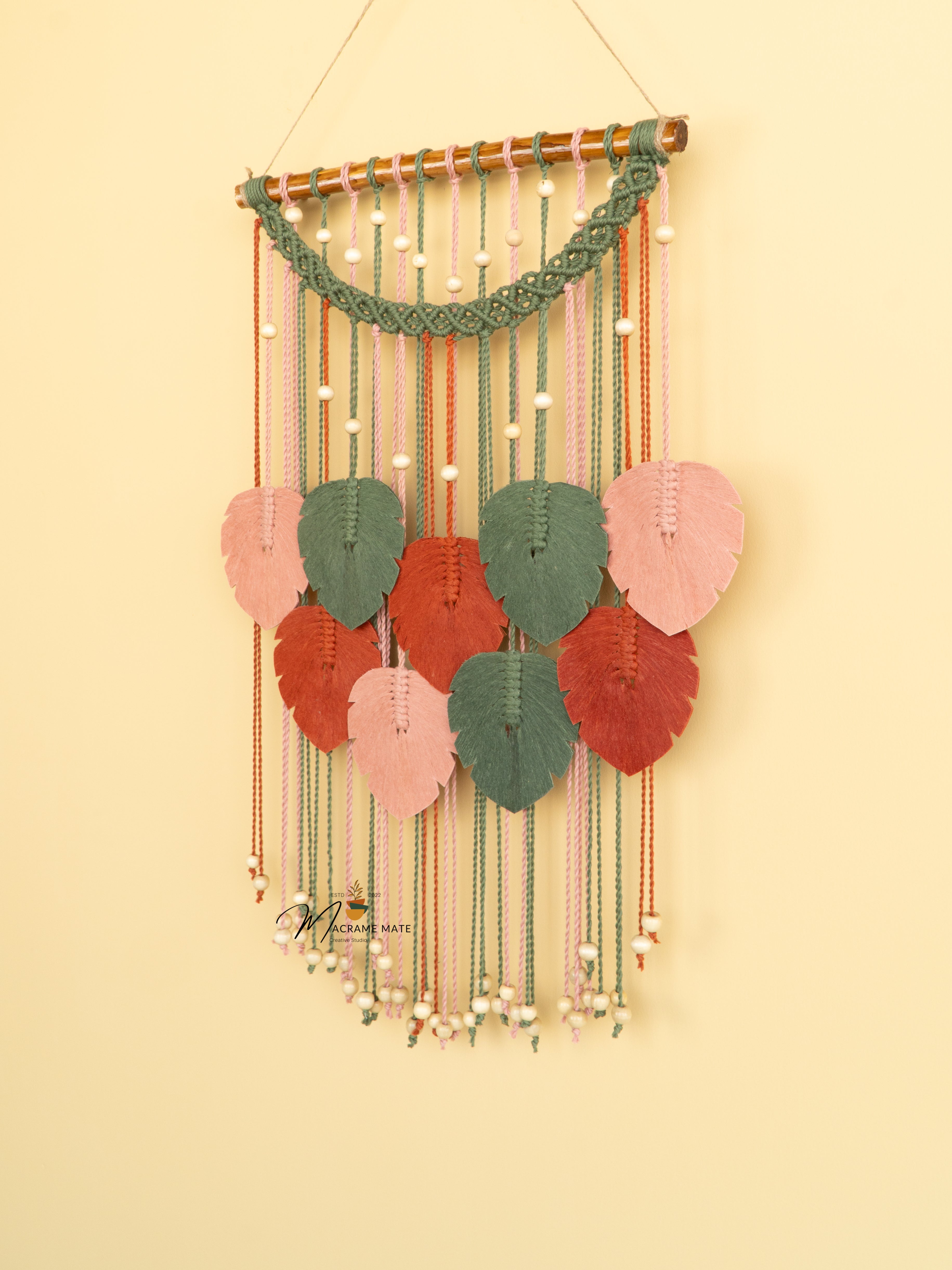 Handmade macrame leaf, ideal for natural or minimalist spaces    
